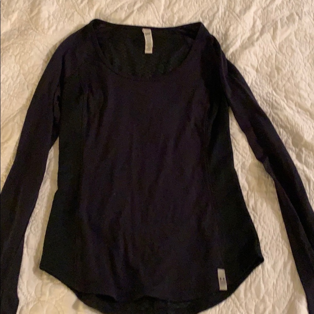 Under Armor Black Long Sleeved Sport Shirt